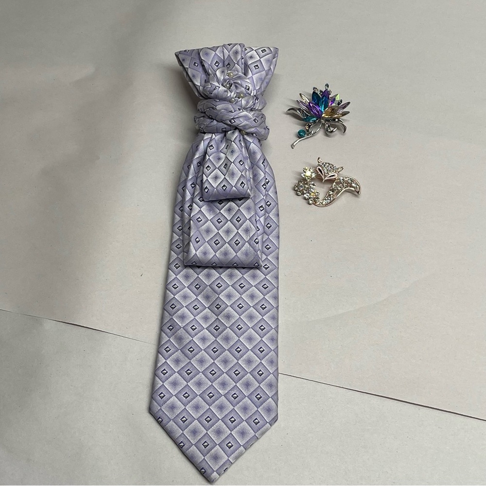 women Geometric Silk Necktie Set Lavender Braided Knot with 2‎ Crystal Brooches